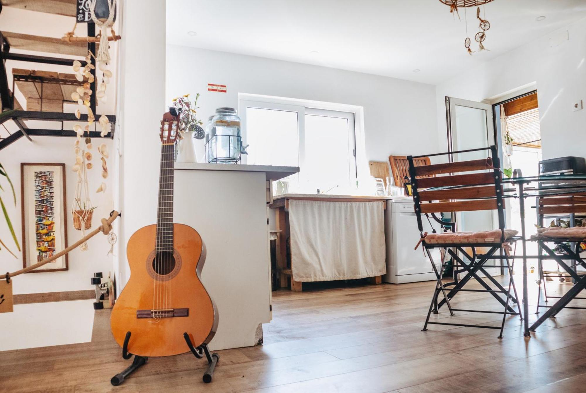 Vila Vale Guest House - Surf & Yoga Шарнека Екстериор снимка
